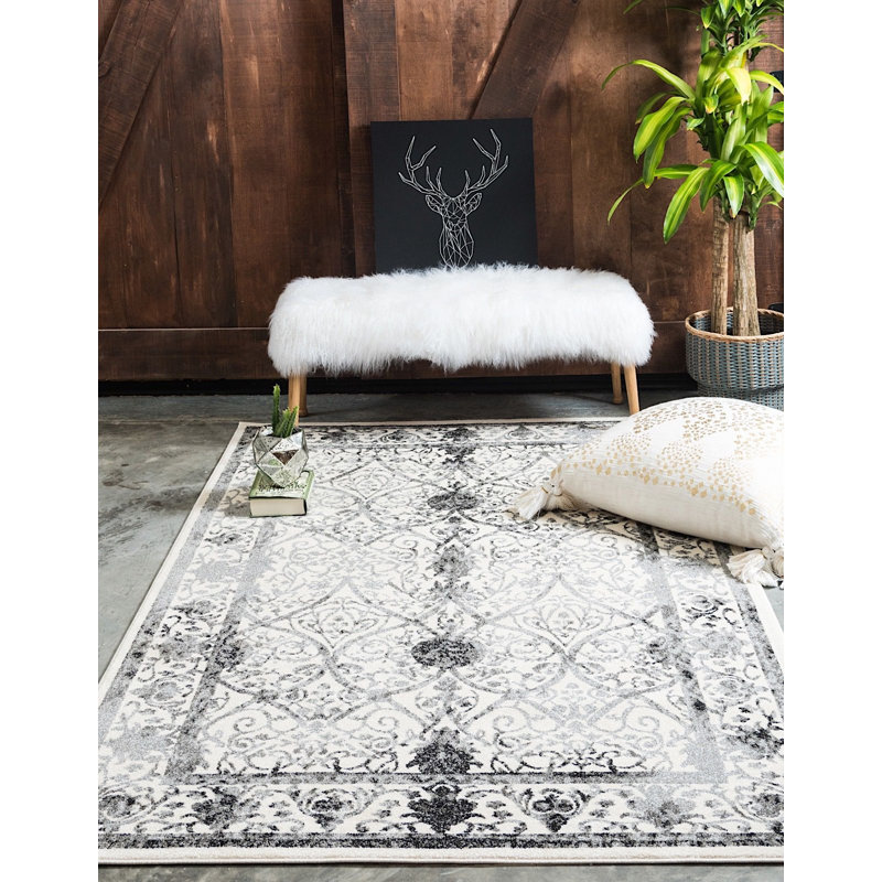 Amika Oriental Indoor Rug, Rectangle 5' x 8'