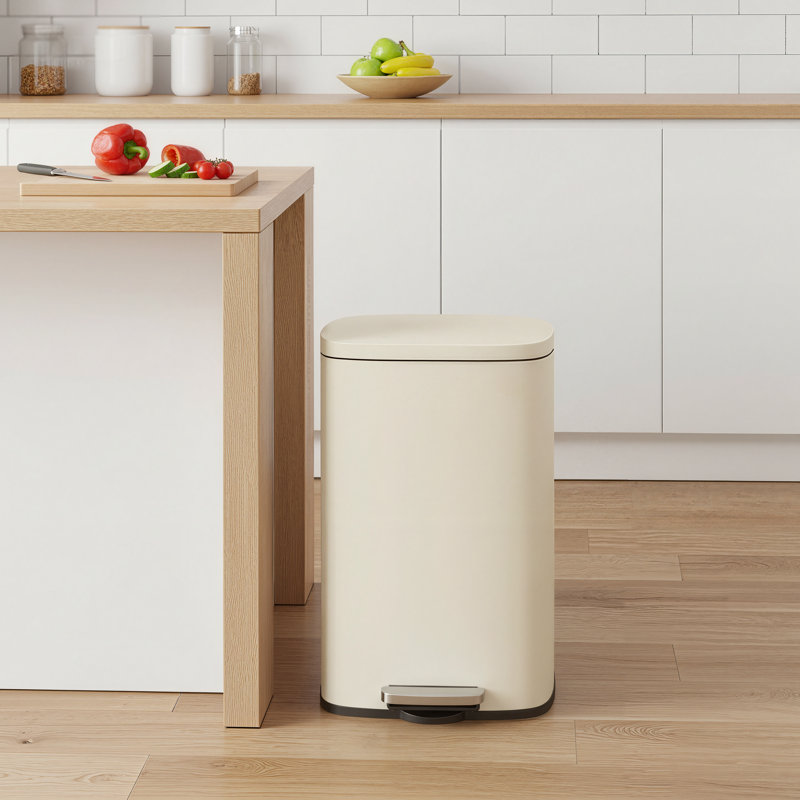 Poubelle à pédale en acier inoxydable résistante aux empreintes digitales avec poignée arrière, 13 Gal, Beige sable