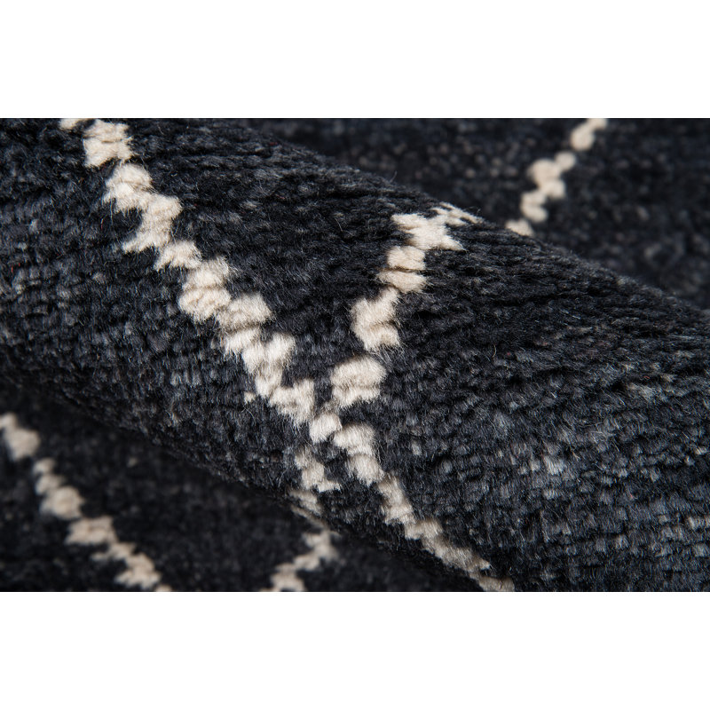 Atlas Wool Geometric Area Rug in Charcoal, Rectangle 3'6" x 5'6"
