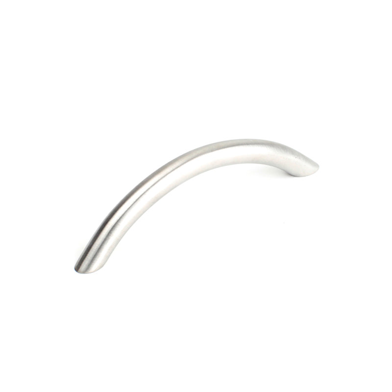 Poignée arche 5 1/16" center to center Builder's, Nickel satiné, H 1,2 po x l 5,91 po x P 0,82 po