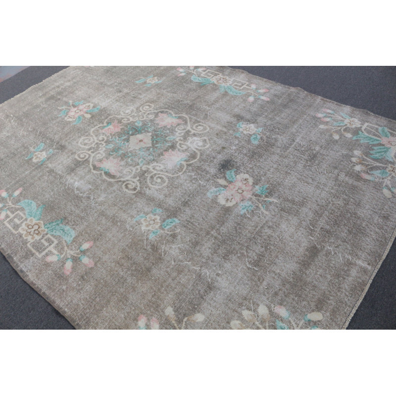 Tapis turc classique avec de riches motifs détaillés, idéal pour les salons extérieurs et les espaces surdimensionnés