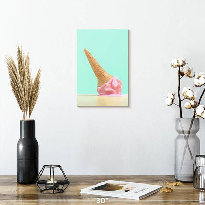 Yarlin Ice Cream Cone Spill