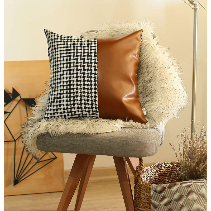 Coussin décoratif en faux cuir Divided, Pied-de-poule brun divisé