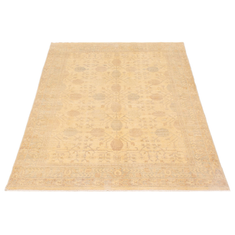 Tapis ivoire unique en laine de 5 pi 4 po x 7 pi 9 po Ferrelview