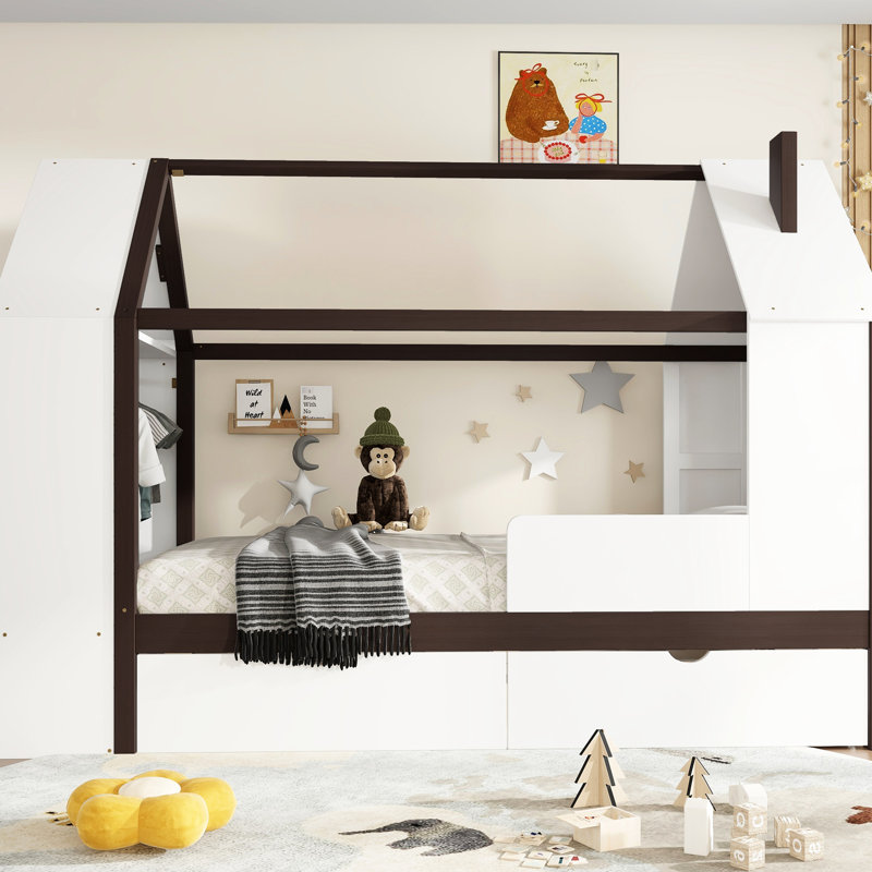 Lit simple en bois massif avec tiroirs et tablettes de rangement, blanc et ludique, fonctionnel et attrayant