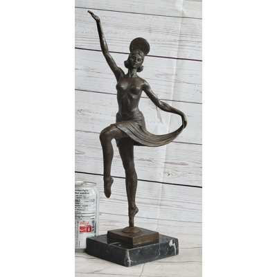 Figurines et sculptures