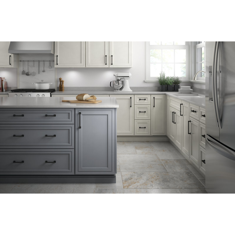 Appliance Pull, 8 13/16" Center to Center, Matte Black
