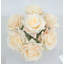 Petit centre de table avec arrangement de fleurs douillettes-685061051