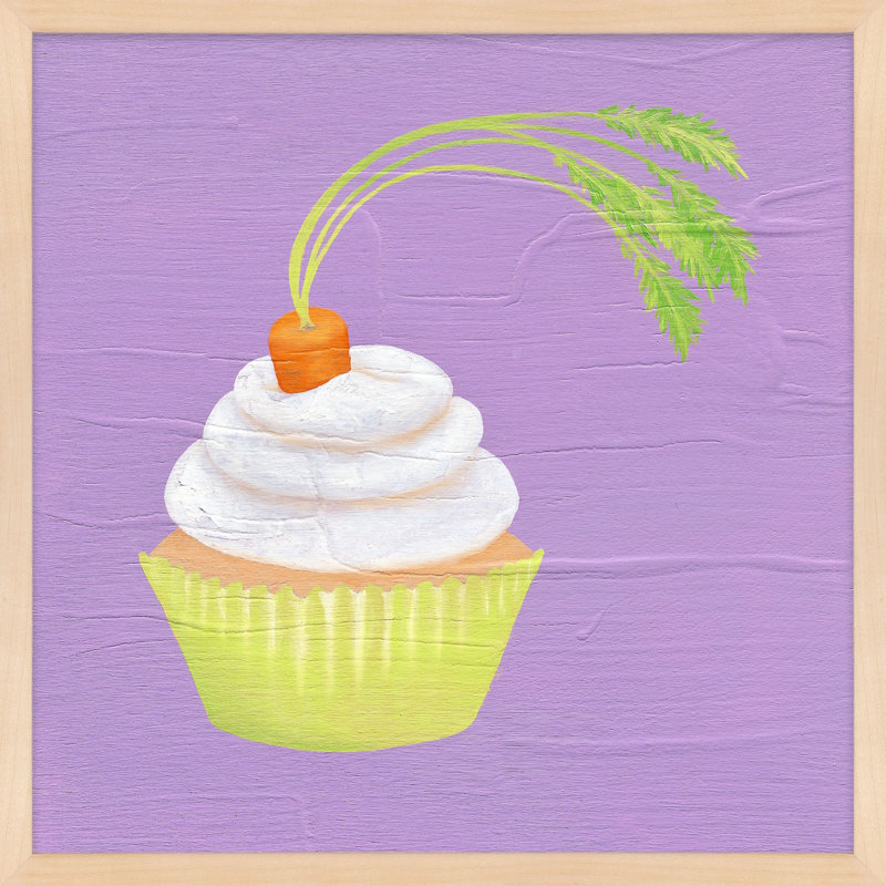 Carrot Cupcake par Katy Montica - reproduction de cadre photo, L 36 po x H 36 po x P 1,25 po, Papier avec cadre érable