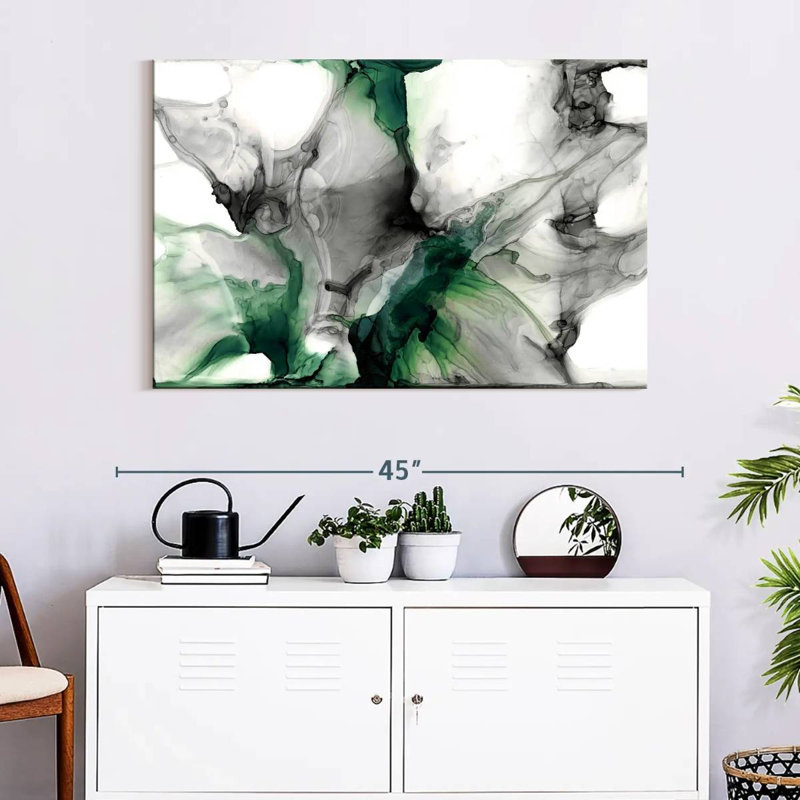 Avery Emerald Gale II, 26" H x 39" W