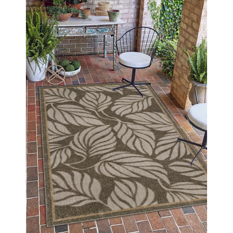 Tapis intérieur / extérieur floral Barton, Rectangle 5 pi 1 po x 8 pi
