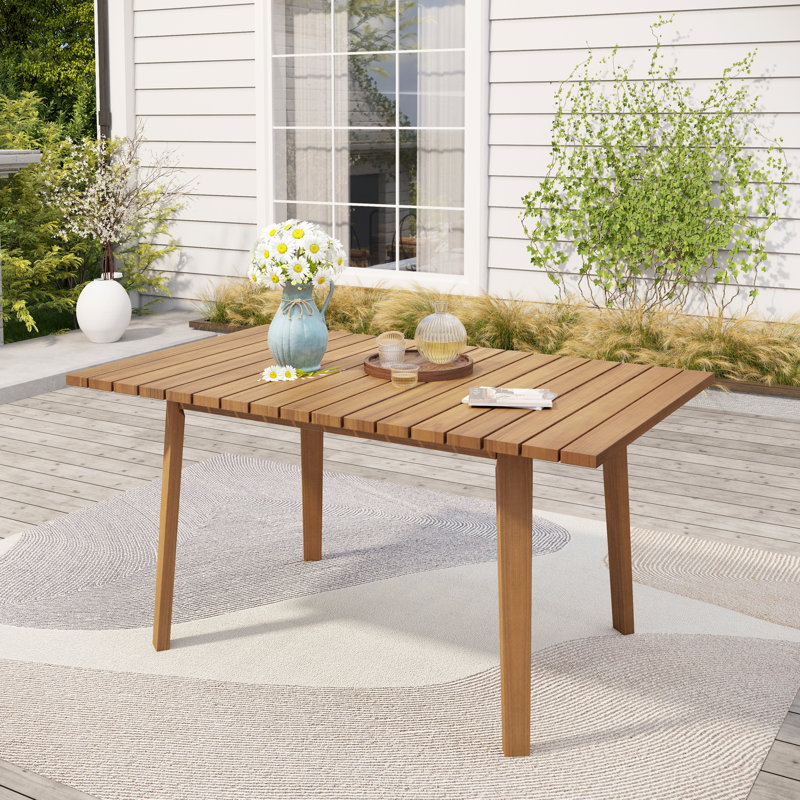 Table de salle à manger en bois