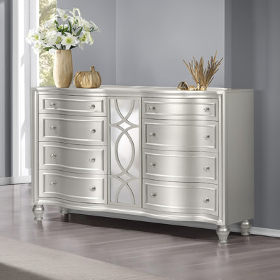 Marila Wood Dresser, Grey
