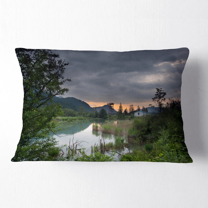 Coussin imprimé paysage orageux