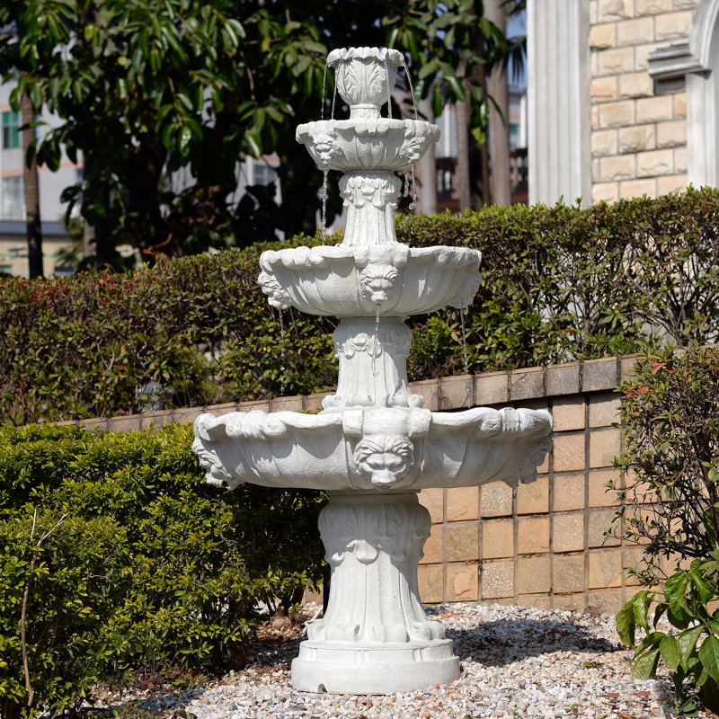Fontaine antique à trois niveaux, Gris