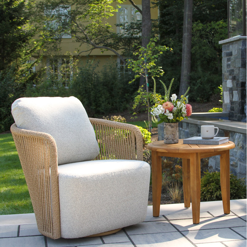 Chaise pivotante en osier câblée avec oléfine