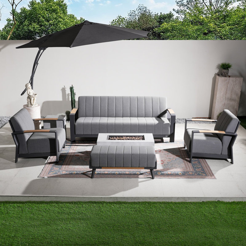 7-Person Sofa Seating Group With Cushions