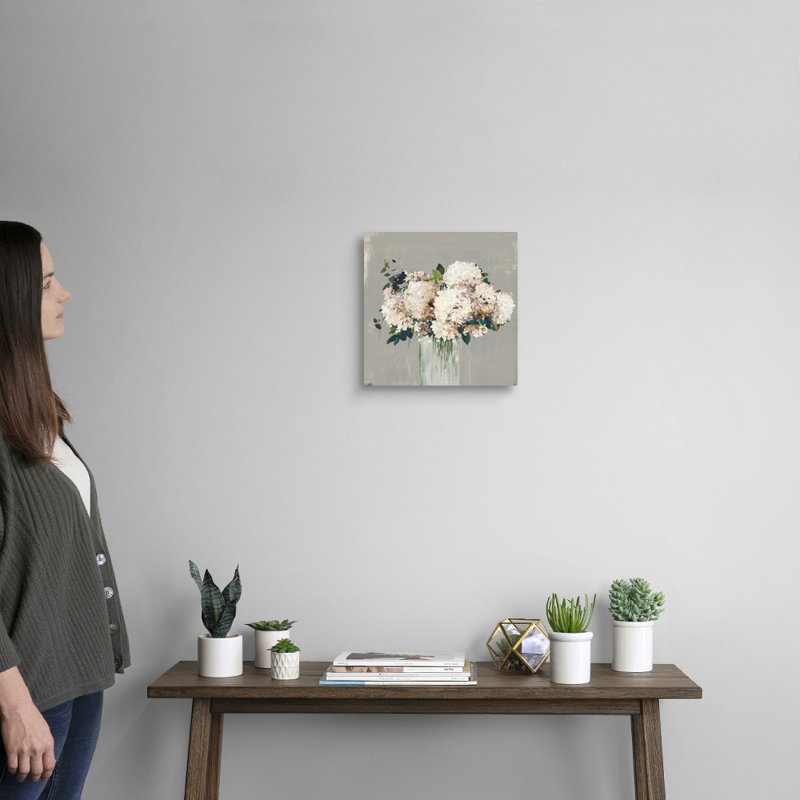 Reproduction d’art sur toile, "White Hydrangea" par Allison Pearce, Toile tendue, H 12 po x l 12 po x P 1,25 po