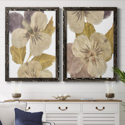 «Neutral Pansy I», toile encadrée de qualité supérieure - prête à être accrochée
