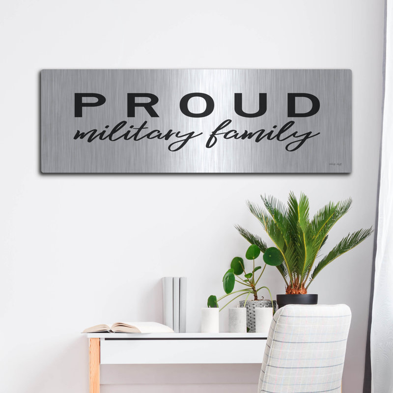 «Proud Military Family» par Cindy Jacobs, H 16 po x l 48 po
