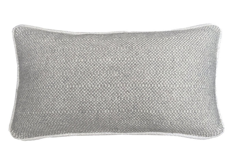 Oreiller décoratif gris bicolore en fibre de laine recyclée L 26 po
