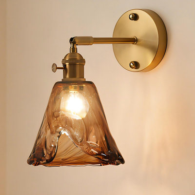 Applique murale articulée en métal 1 lumière avec abat-jour en verre ambré