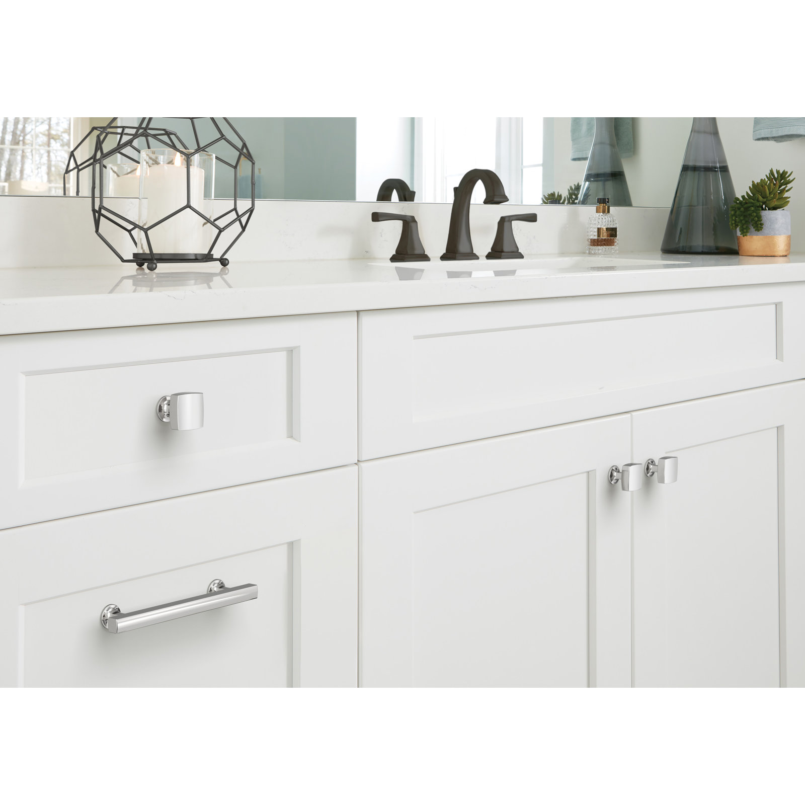 Everett Cabinet Knob, Polished Chrome, 1.25"