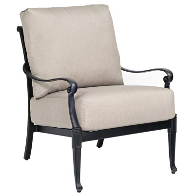 Wiltshire Outdoor Lounge Chair