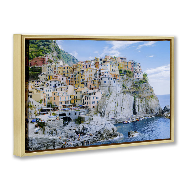 «Seaside Village View Floater», art mural par LSR Creative Studio, H 21 po x l 31 po, Cadre flottant gris lustré