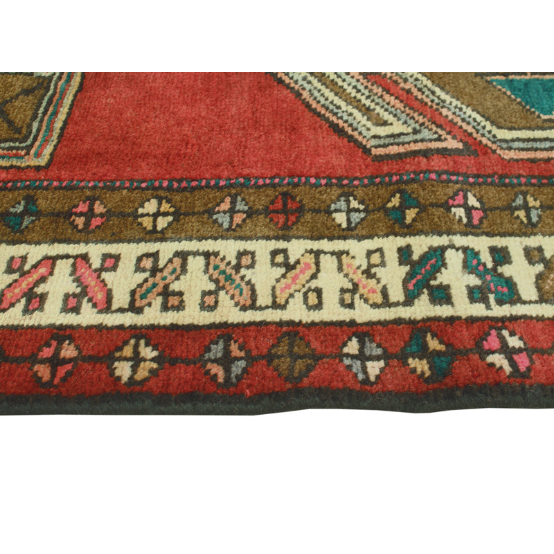 Khylar Distressed Alisanne Red Runner