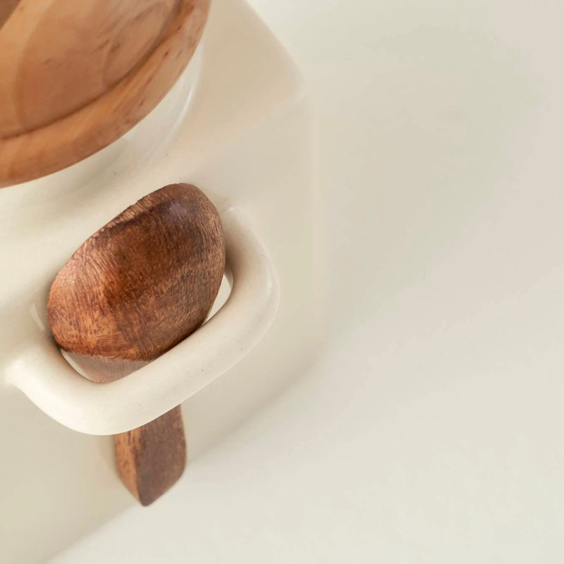 Pot en céramique avec couvercle et cuillère en acacia Pepper