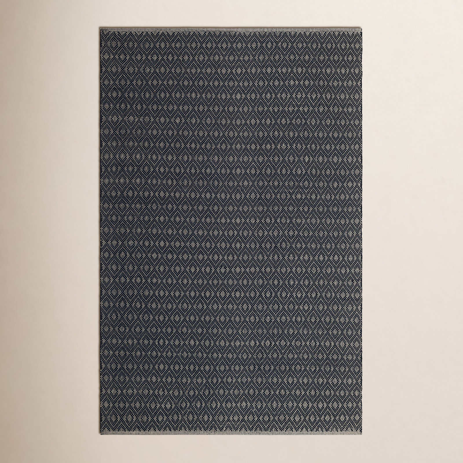 Optic Diamond Navy Ivory Hand-Woven Cotton Rug, Rectangle 4' x 6'