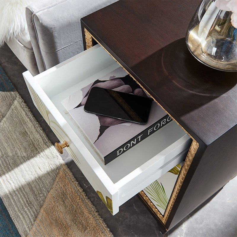 Armoire de rangement artistique peinte