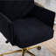La chaise de bureau à dossier moyen, en tissu rayé et ergonomique, est un excellent choix pour travailler, étudier ou se détendre. La conception à dossier moyen offre une meilleure expérience d'assise.-133256578