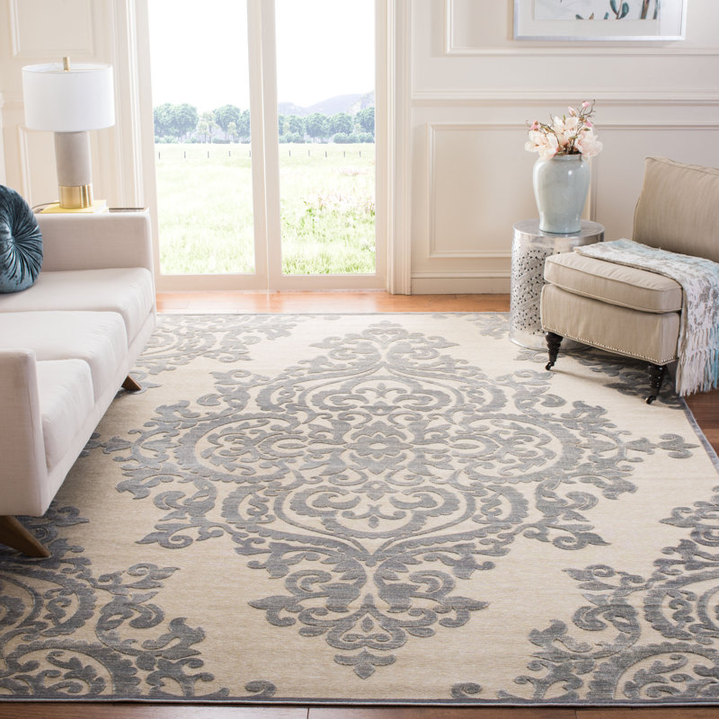 Hipple Paradise Performance Oriental Rug, Rectangle 2'7" x 4'