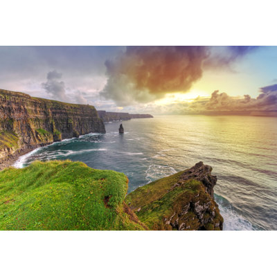 Falaises de Moher au coucher du soleil par Patryk_Kosmider - Photographie sur toile tendue