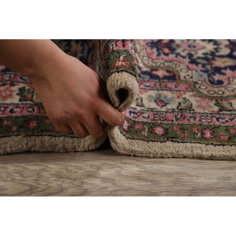 Tapis ivoire en laine noué à la main de conception unique 8 pi 5 po x 12 pi années 1970 Brahma