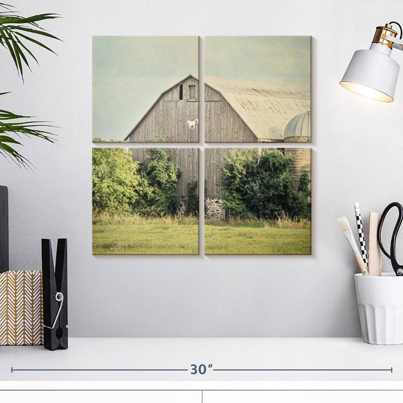 Lilie Late Summer Barn II, H 18 po x l 18 po