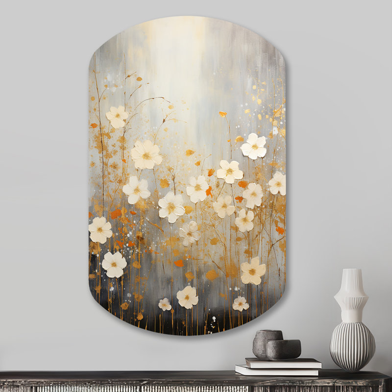 Myrtille - art mural asymétrique en métal en forme de fleur de cerisier, H 31 po x l 19 po