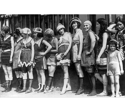 " Bathing Beauty Contest "