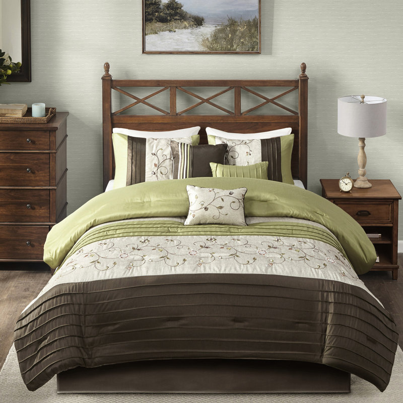 Édredon pour très grand lit 7 pièces - Le décor de la chambre à coucher contemporaine orne le tissu de broderie et le rembourrage contient un édredon, des taies décoratives, des oreillers et une jupe de lit