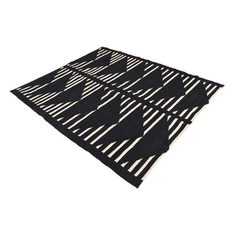 Tapis noir et blanc Noor