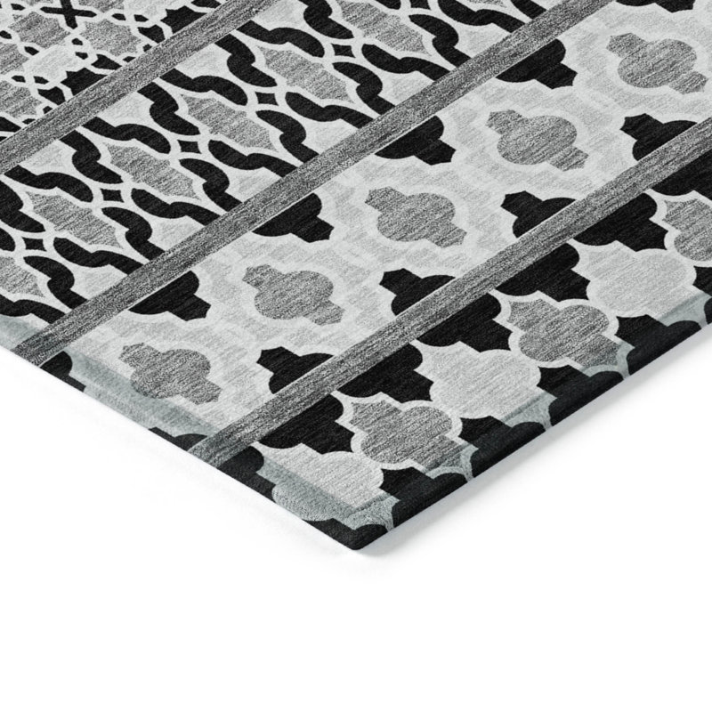 Tapis intérieur / extérieur lavable quadrilobe noir 10 pi x 14 pi