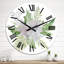 Horloge murale traditionnelle avec bouquet de Noël et branches de coton I-1097303782