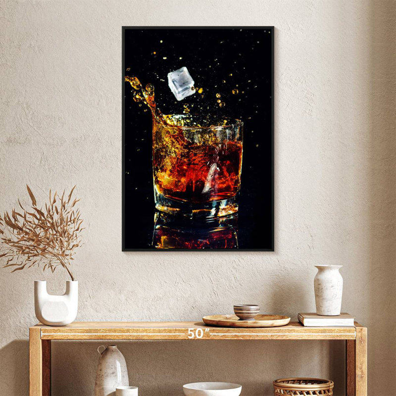 Whisky glacé, 25 po x 37 po, Cadre flottant noir