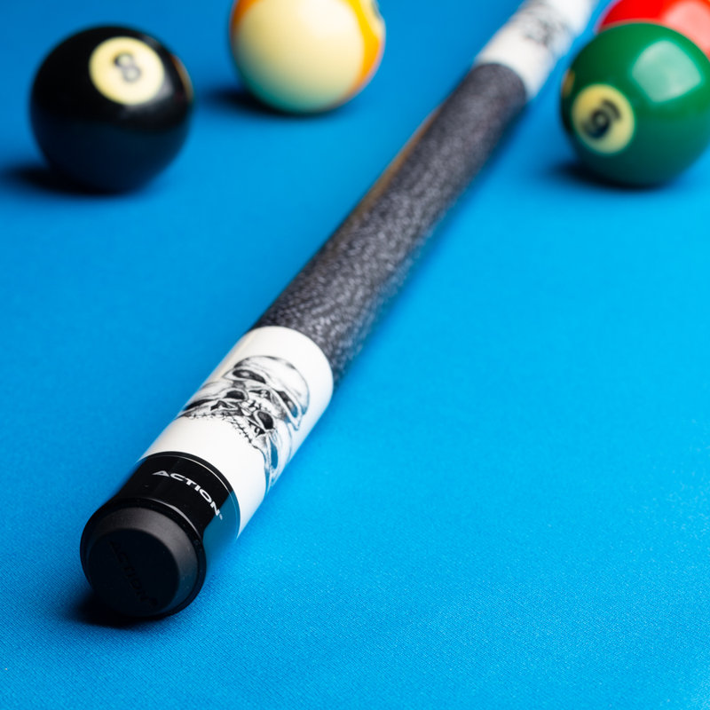 Action Adventure Skulls Pool Cue, 21 oz.