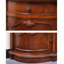 Armoire à tiroirs et tablettes ouvertes