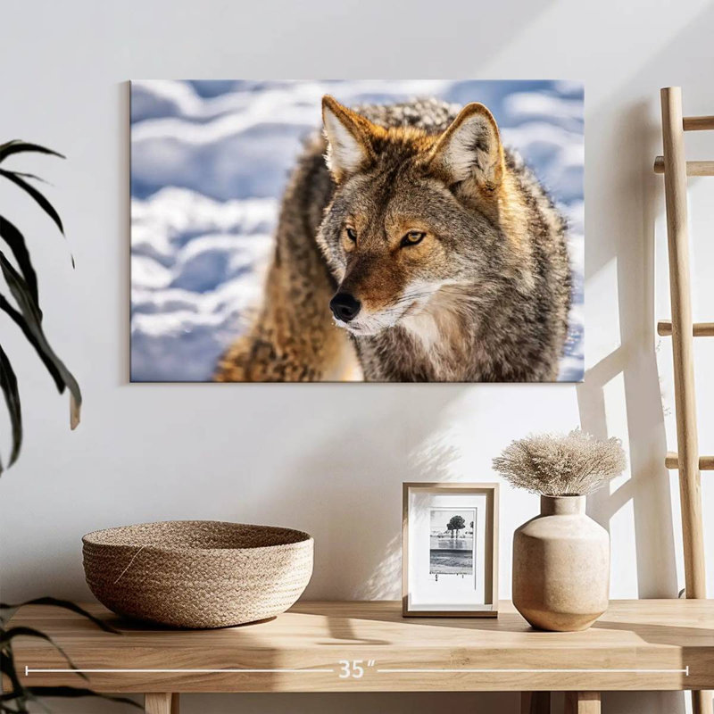 Hunting Wolf, 16" H x 24" W