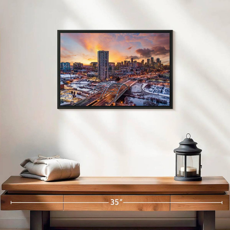 Coucher de soleil d'hiver à Denver, 19 po x 13 po, Cadre flottant noir