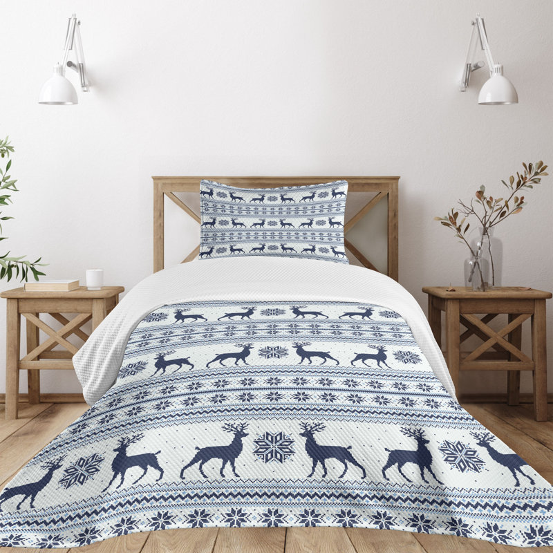 Ambesonne Ambesonne Nordic Bedspread Set Pixel Art Style Reindeer Pale Blue Dark Blue